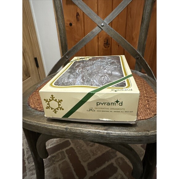 Vintage Pyramid Glass Ornaments Box ( 2.25") - 12  Clear Ball‎ Ornaments - Picture 4 of 10
